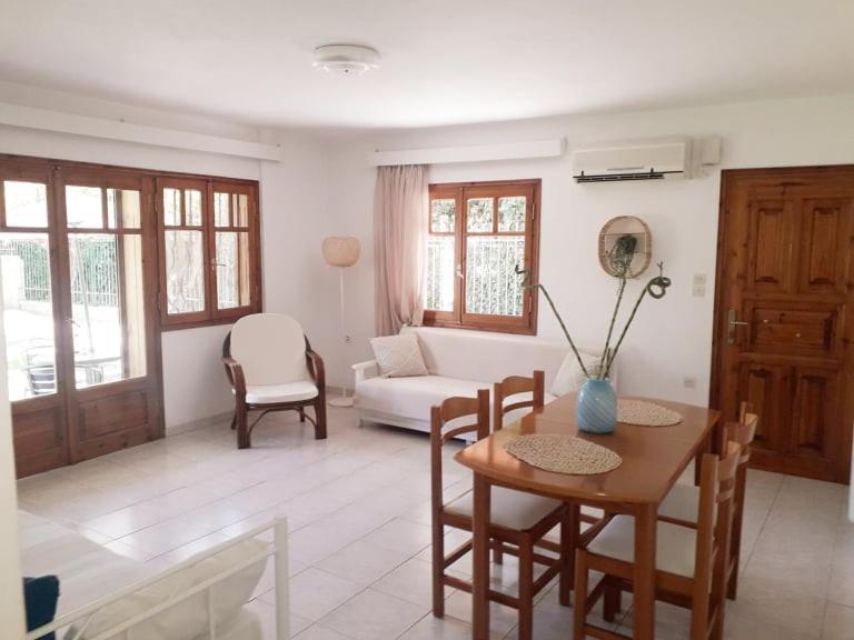 Small Theater Apartment Epidaurus Exteriér fotografie