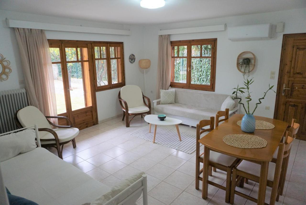 Small Theater Apartment Epidaurus Exteriér fotografie